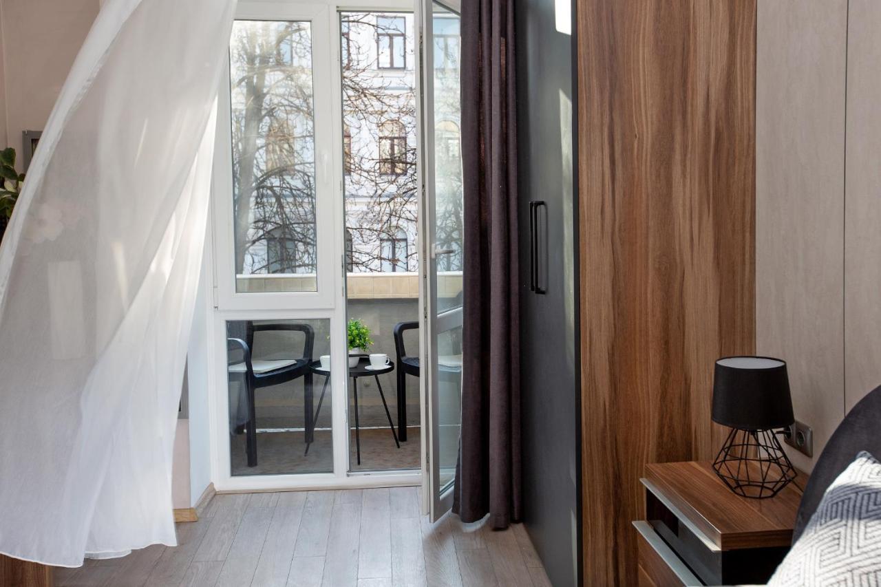 Apartment & Parking 