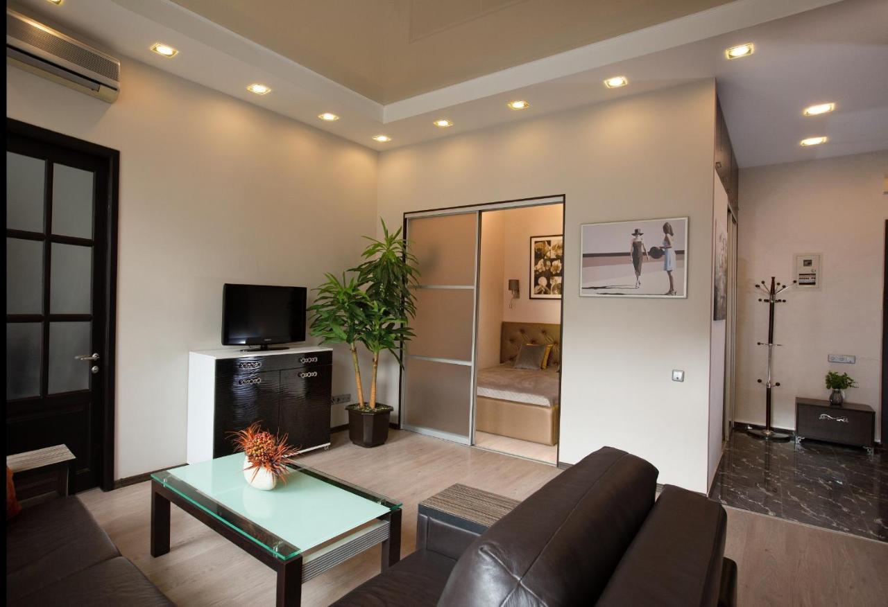 Apartment & Parking 